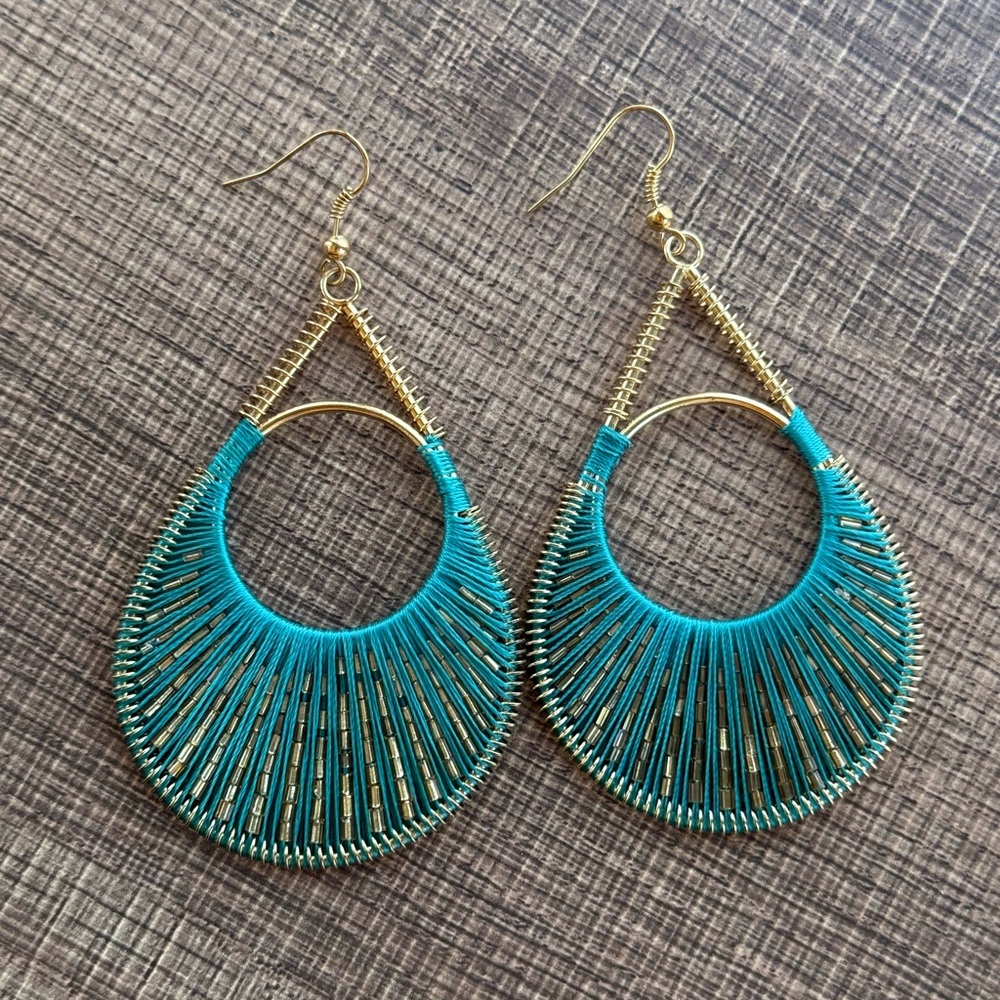 Boho Teal Peruvian Thread Wrapped Gold Tone Teardrop Dangle Earring Lightweight